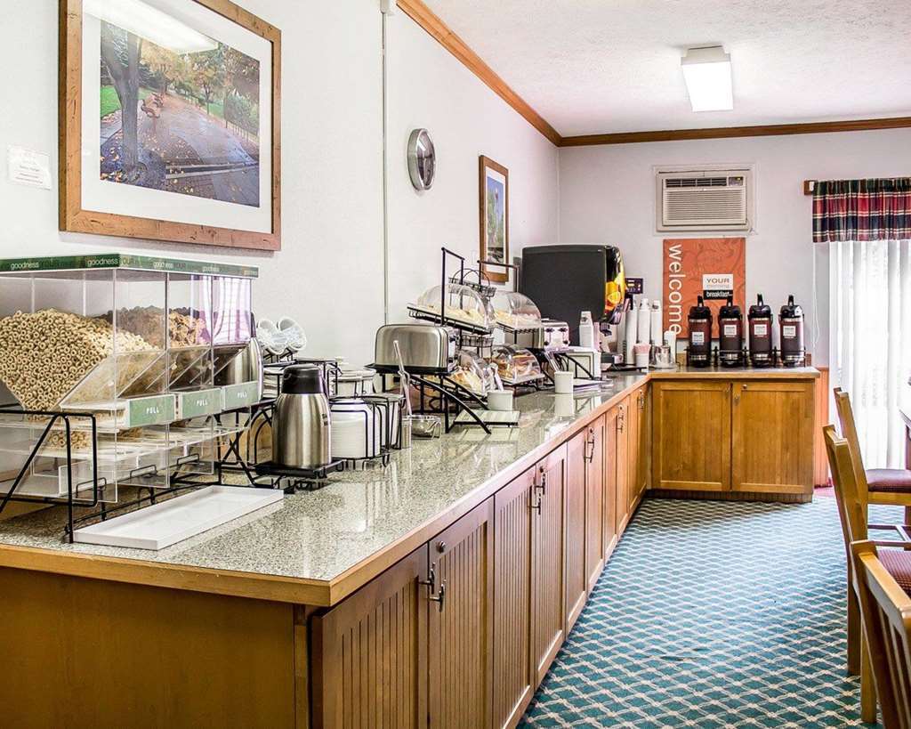 Quality Inn Petoskey-Harbor Springs Restaurace fotografie